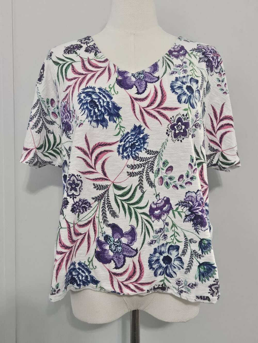 Chico's 2 White Cotton Multi-Colored Floral Women's Short-sleeved Blouse Shirt